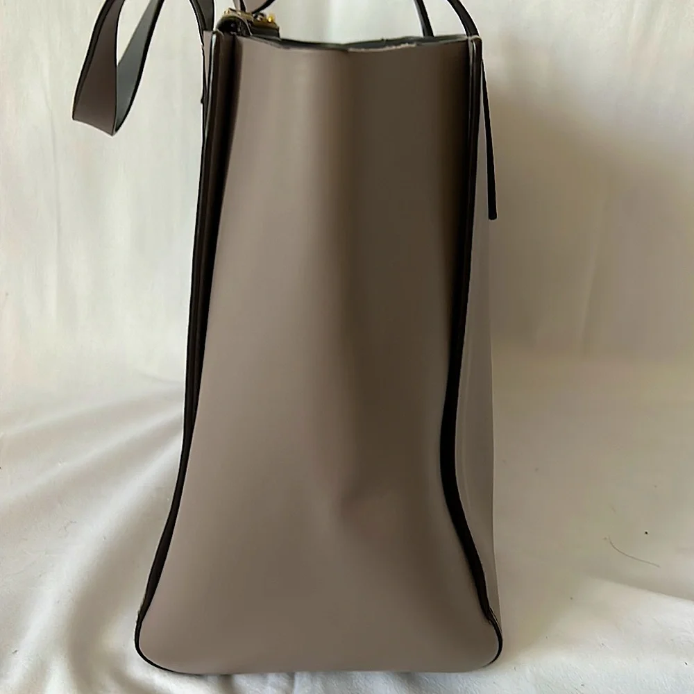 Kate Spade Authentic Gorgeous Light Gray/Taupe Leather Bag Purse 🌺🌺 - Picture 6 of 16